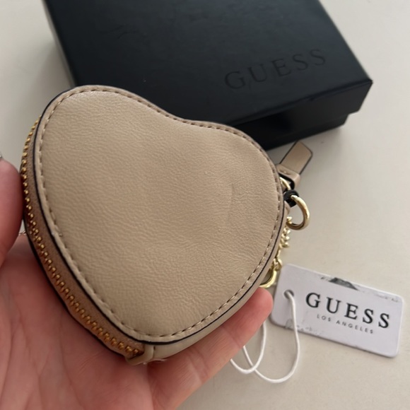 Guess heart shape coin purse - Picture 2 of 5